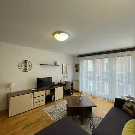 Apartment Rena - Free Parking *